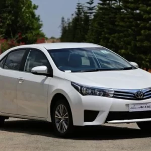 Cho thuê xe Toyota ALTis có lái